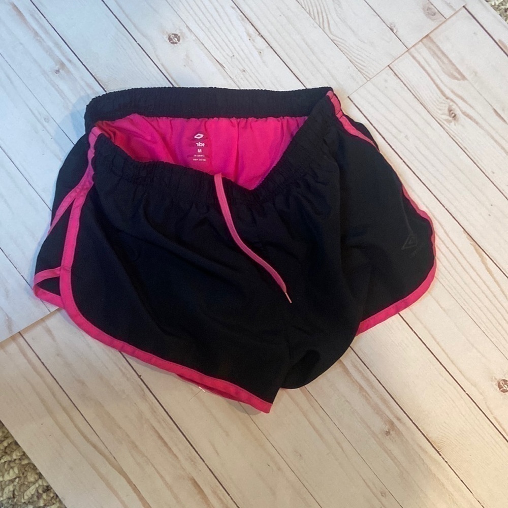 Umbro Pink Black& White Running Shorts 💕